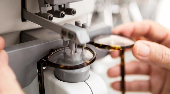 Consulting a Contact Lens Specialist in Edgewater Lens Specialist